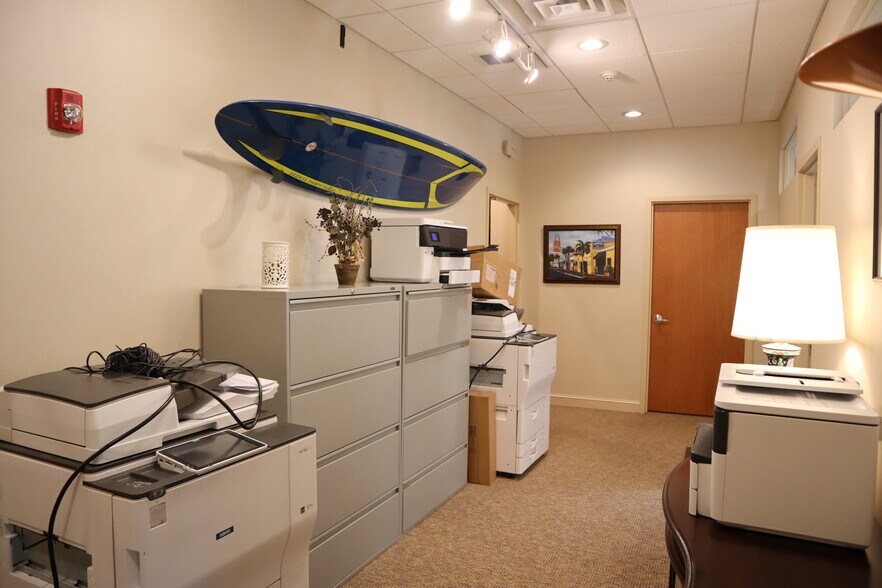 More Photos Of 88 S Lakeview Dr, Gibbsboro Unknown For Lease