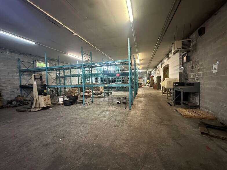 More Photos Of 31 Faass Ave, Utica Manufacturing For Lease