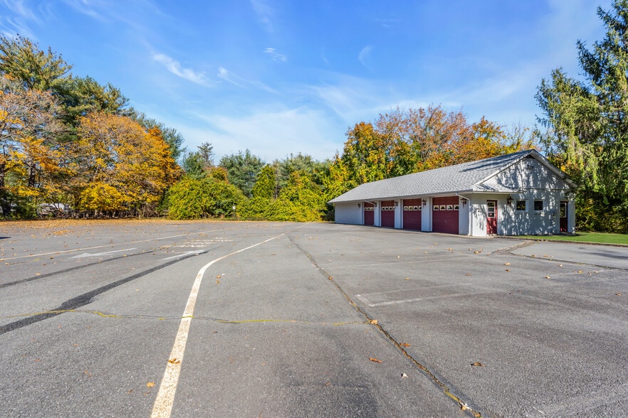 More Photos Of 150 W Veterans Hwy, Jackson Funeral Home For Sale