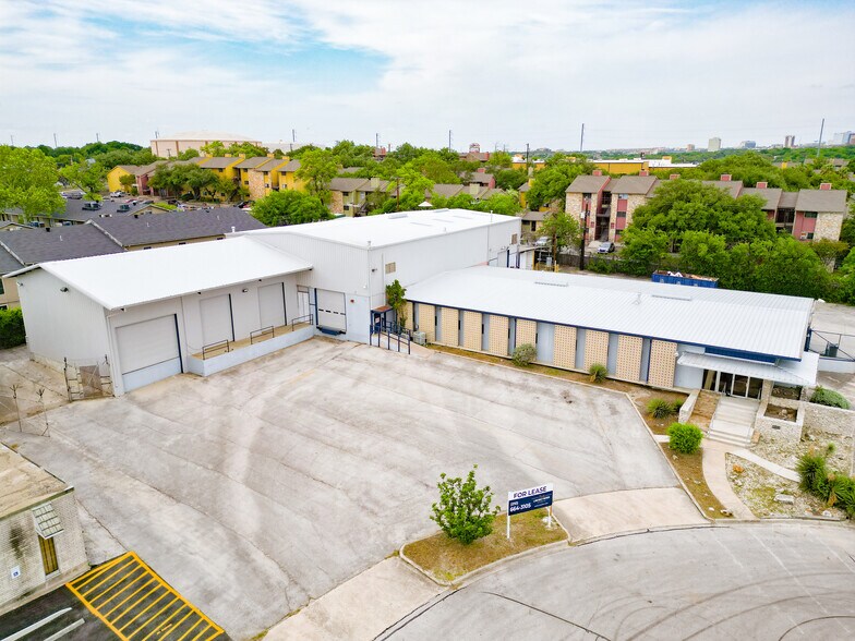 More Photos Of 5423 Jackwood Dr, San Antonio Warehouse For Lease