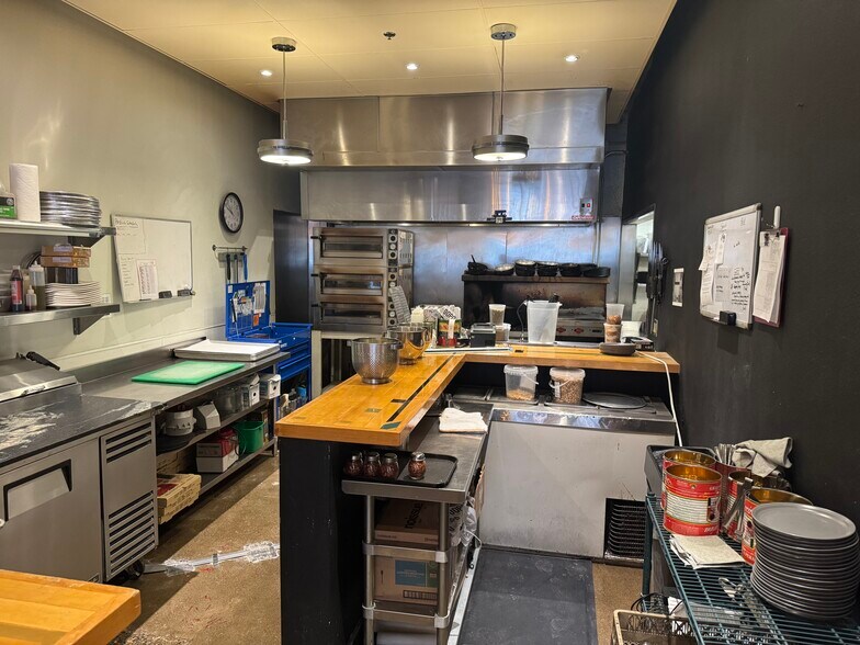 More Photos Of 16 Saint Lawrence Ave, Reno Freestanding For Lease