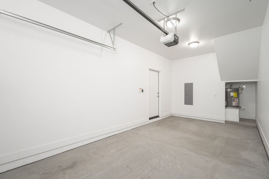 More Photos Of 8246 N 61st Ave, Glendale Apartments For Sale