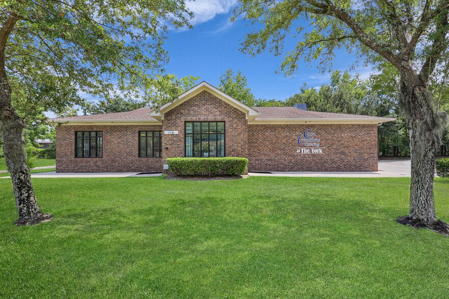 Primary Photo Of 114 Horizon Park Dr, Savannah Restaurant For Sale