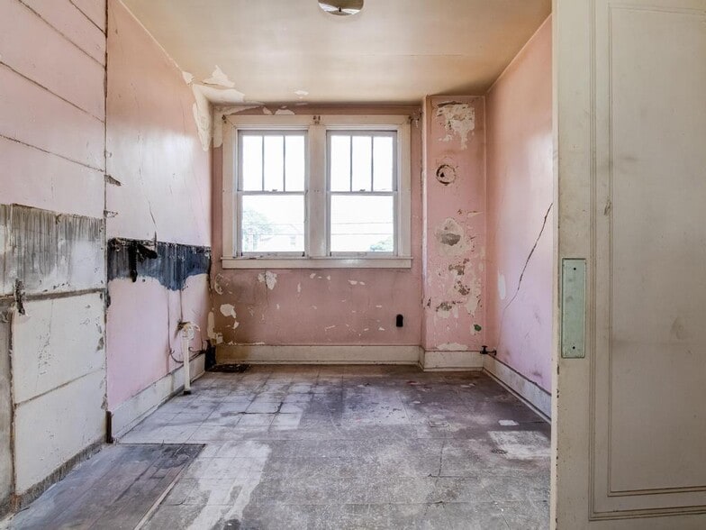 More Photos Of 800 Franklin Ave, Aliquippa Restaurant For Sale