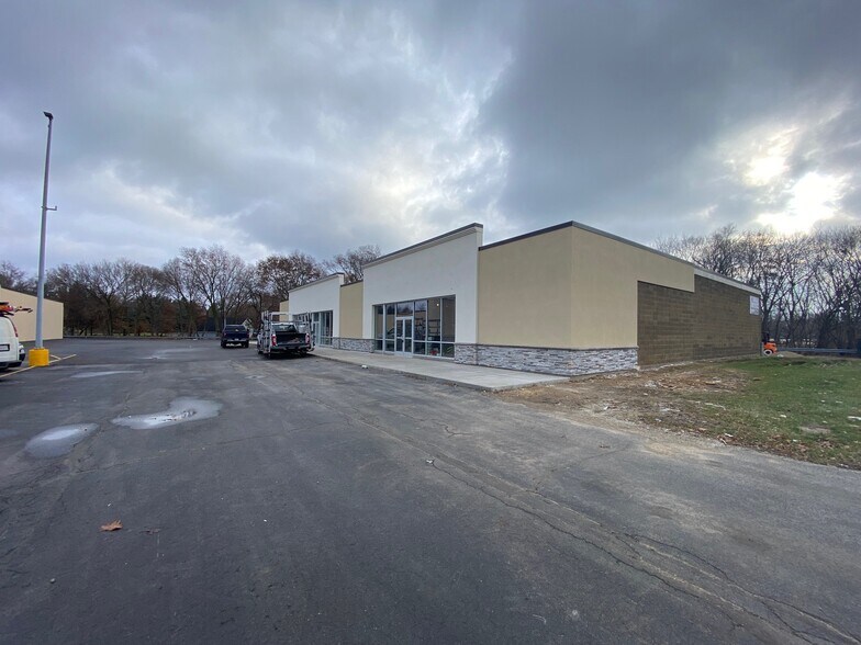 More Photos Of 2901 E Lincoln Way, Sterling Unknown For Lease