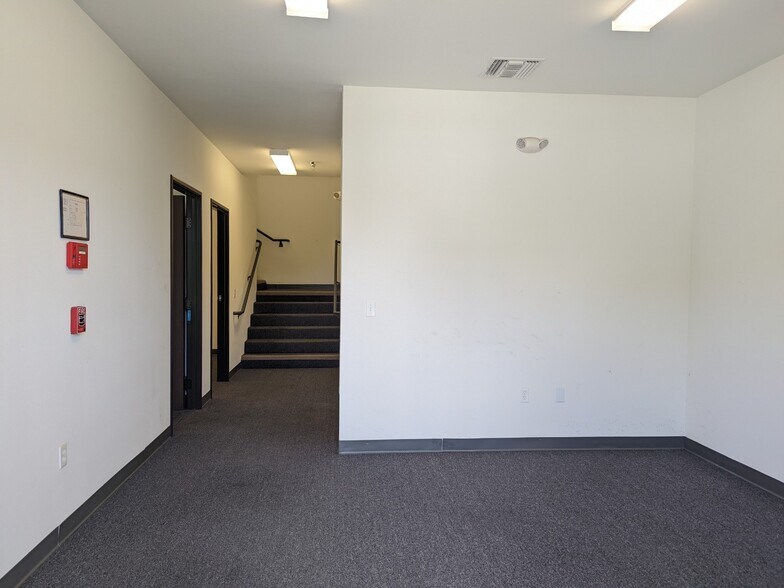 More Photos Of 4730 Littlejohn St, Baldwin Park Warehouse For Lease