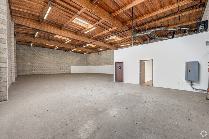 More Photos Of 5148 Bleecker St, Baldwin Park Unknown For Lease