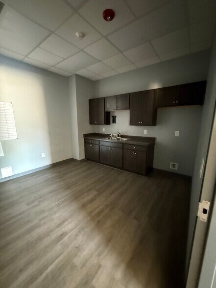 More Photos Of 2101 Dogwood Industrial Cir, Conyers Warehouse For Sale