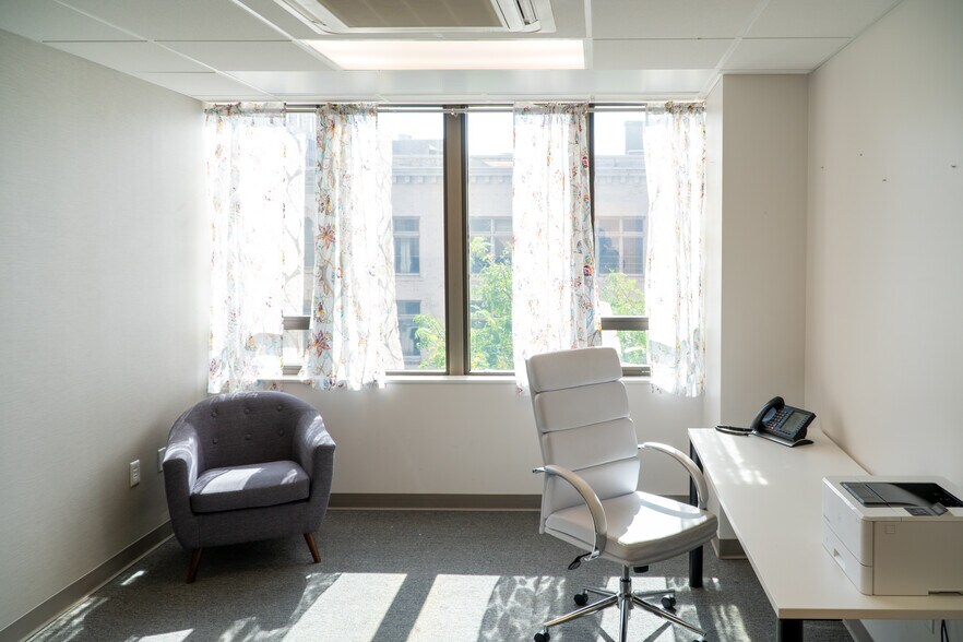 More Photos Of 312 E Wisconsin Ave, Milwaukee Medical For Lease