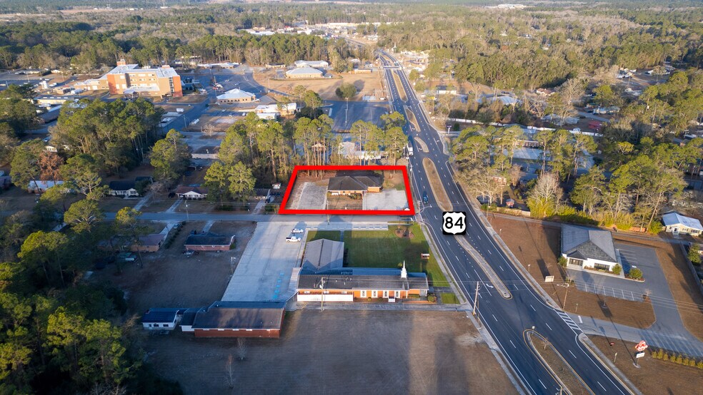 More Photos Of 811 S 1st St, Jesup Office For Lease