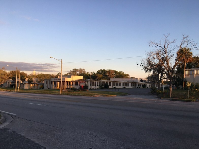 More Photos Of 103 SW 3rd St, Williston Land For Lease