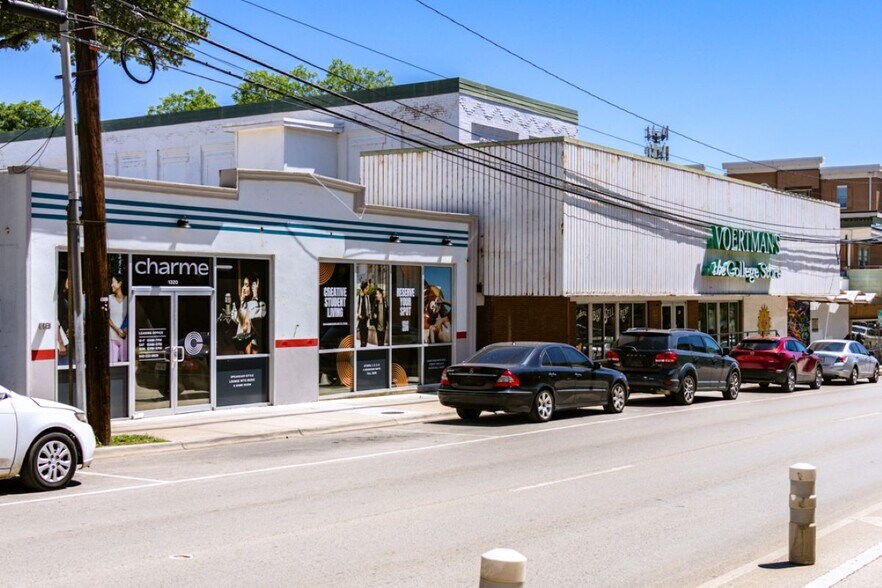 More Photos Of 1314 W Hickory St, Denton Freestanding For Sale