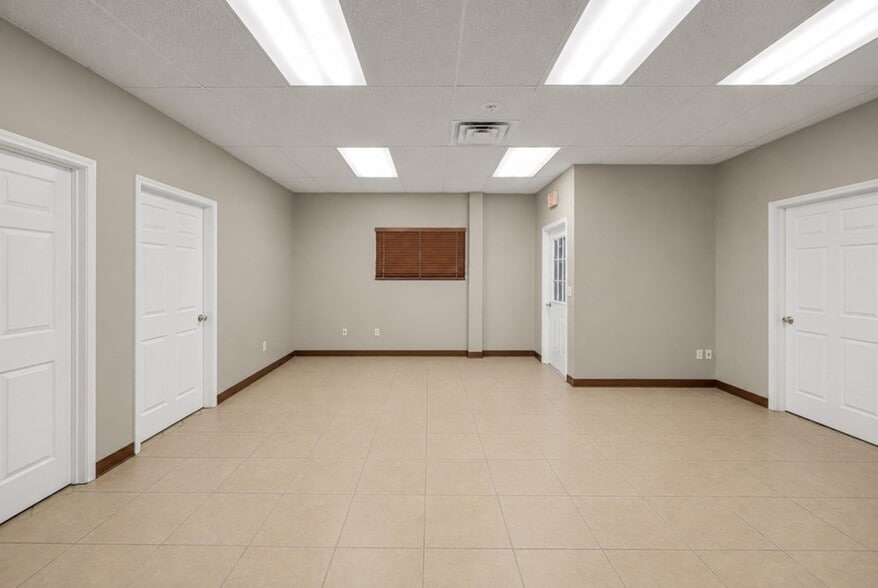More Photos Of 10714 W County Road 72, Midland Warehouse For Lease