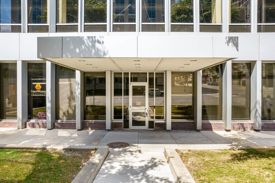 More Photos Of 222 W Washington Ave, Madison Office For Lease