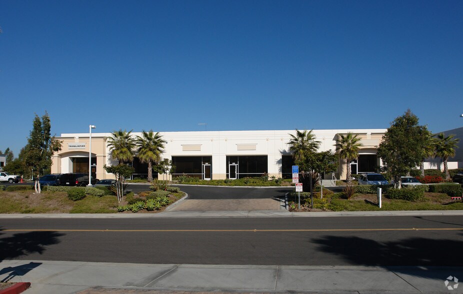 More Photos Of 1221 Puerta Del Sol, San Clemente Warehouse For Lease