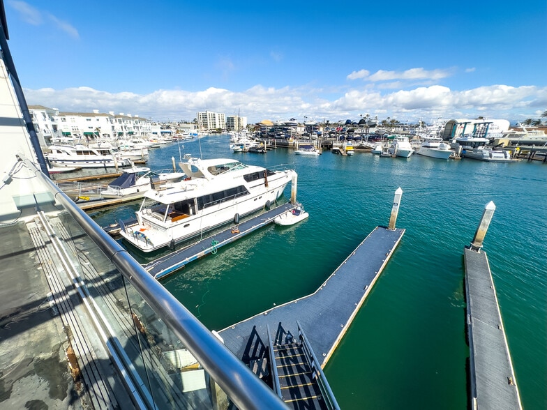 More Photos Of 2406 Newport Blvd, Newport Beach General Retail For Lease