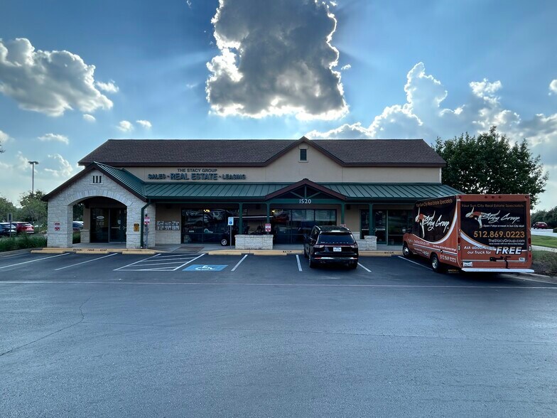 More Photos Of 1520-1530 Sun City Blvd, Georgetown Unknown For Lease