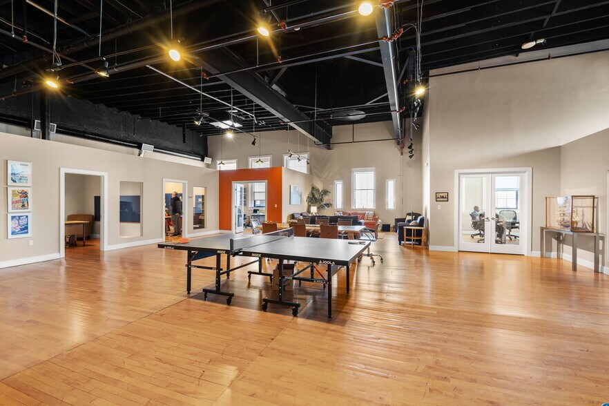 More Photos Of 24 Cambridge St, Charlestown Loft Creative Space For Sale