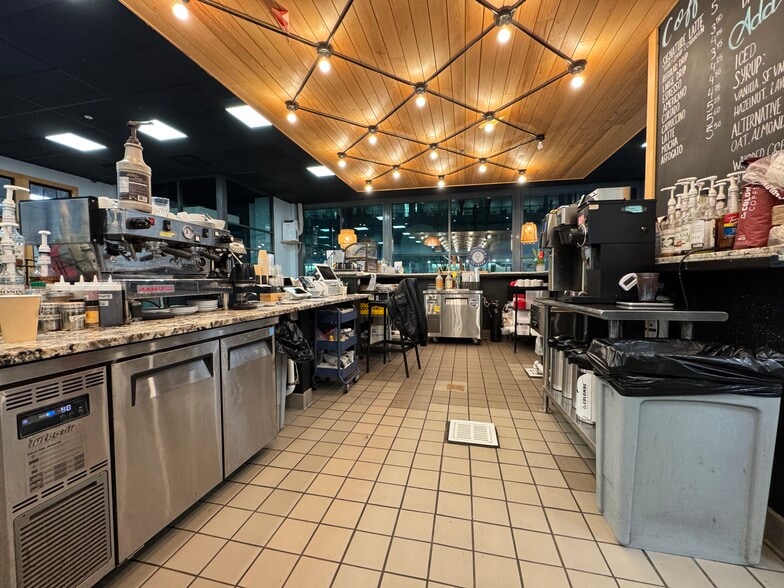 More Photos Of 5 Broad St, Stamford Fast Food For Lease