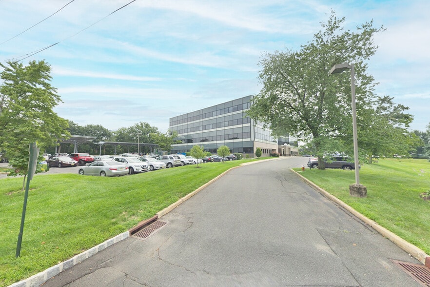 More Photos Of 80 Cottontail Ln, Somerset Office For Lease