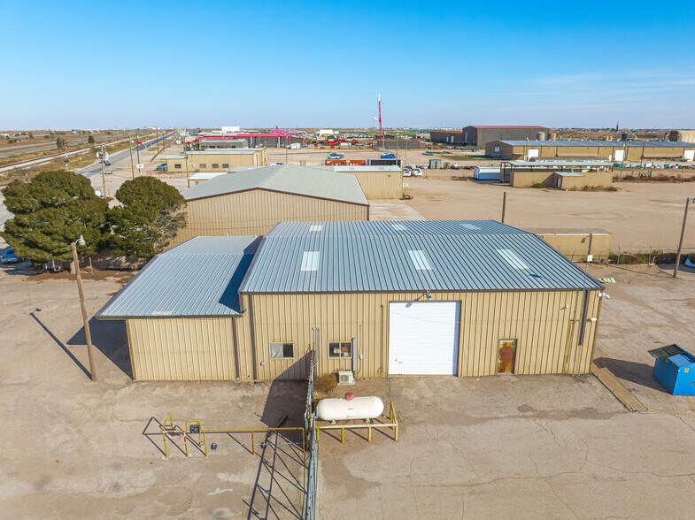 More Photos Of 6610 E Hwy 80 & 6618 E Hwy 80, Midland Industrial For Sale