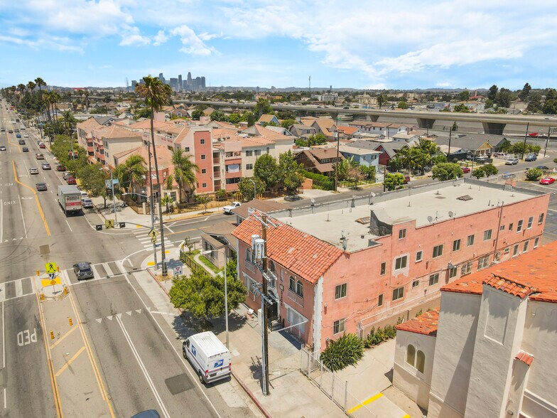 More Photos Of 5606 S Figueroa St, Los Angeles Apartments For Sale