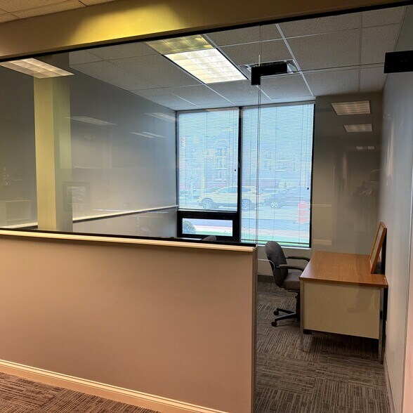 More Photos Of 20102 Center Ridge Rd, Rocky River Office For Lease