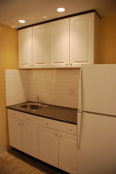 More Photos Of 1612 Cleveland Ave, Atlanta Storefront Retail Office For Lease