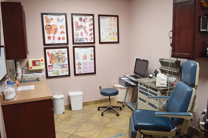 More Photos Of 10410 Medical Loop, Laredo Medical For Sale