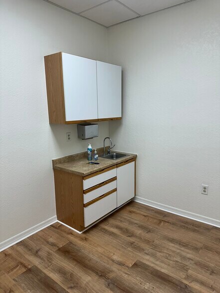 More Photos Of 2841 Tamiami Trl, Port Charlotte Medical For Sale