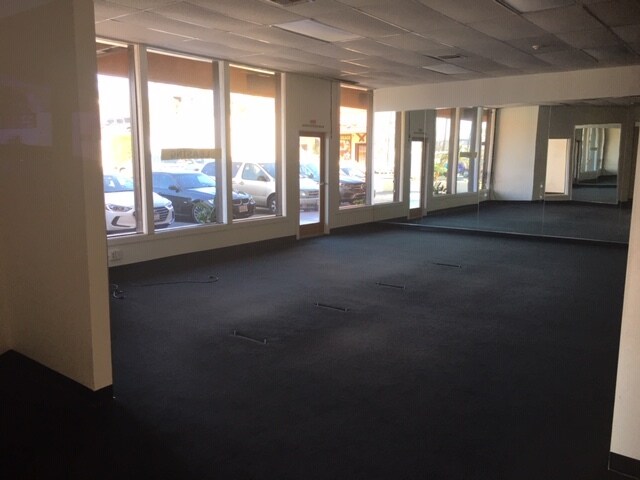 More Photos Of 1300 S Pacific Coast Hwy, Redondo Beach General Retail For Sale