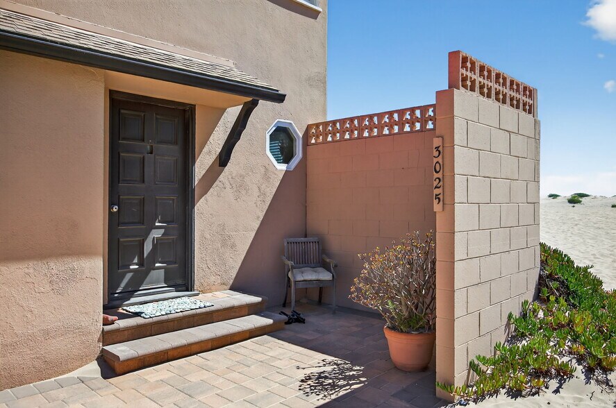 More Photos Of 3025 Ocean Dr, Oxnard Apartments For Sale