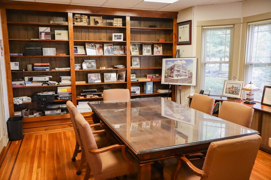 More Photos Of 523 S White Horse Pike, Audubon Office For Sale