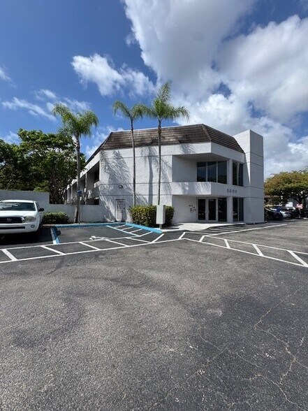 More Photos Of 8600 SW 92nd St, Miami Medical For Sale