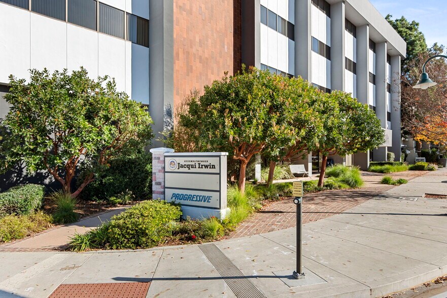 More Photos Of 223 E Thousand Oaks Blvd, Thousand Oaks Office For Lease