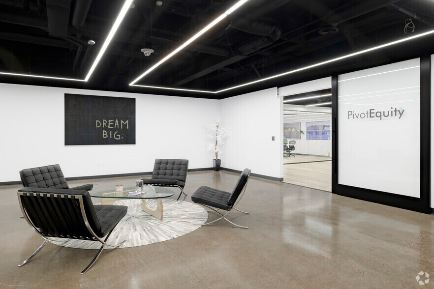 More Photos Of 200 E Van Buren St, Phoenix Office For Lease