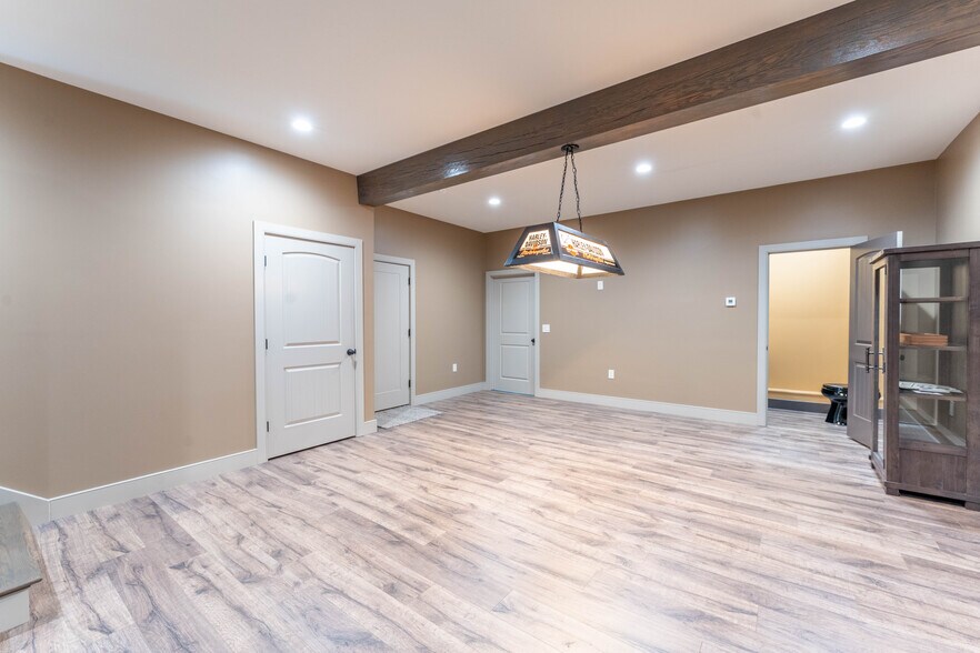 More Photos Of 110 Wauregan Rd, Canterbury Flex For Sale