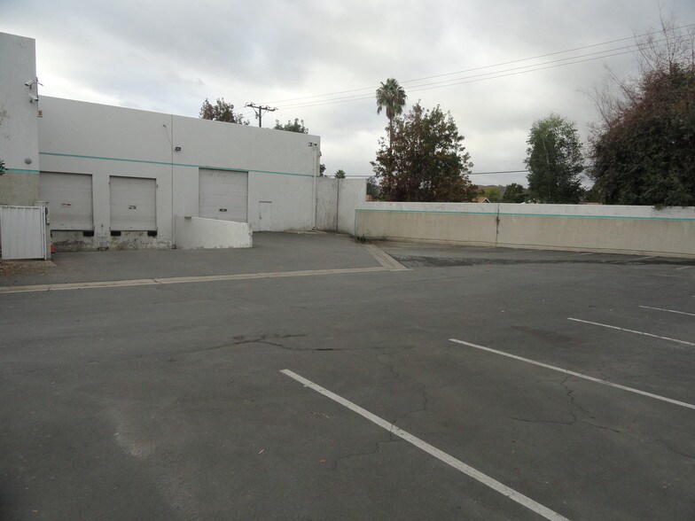 More Photos Of 683 New York Dr, Pomona Warehouse For Sale