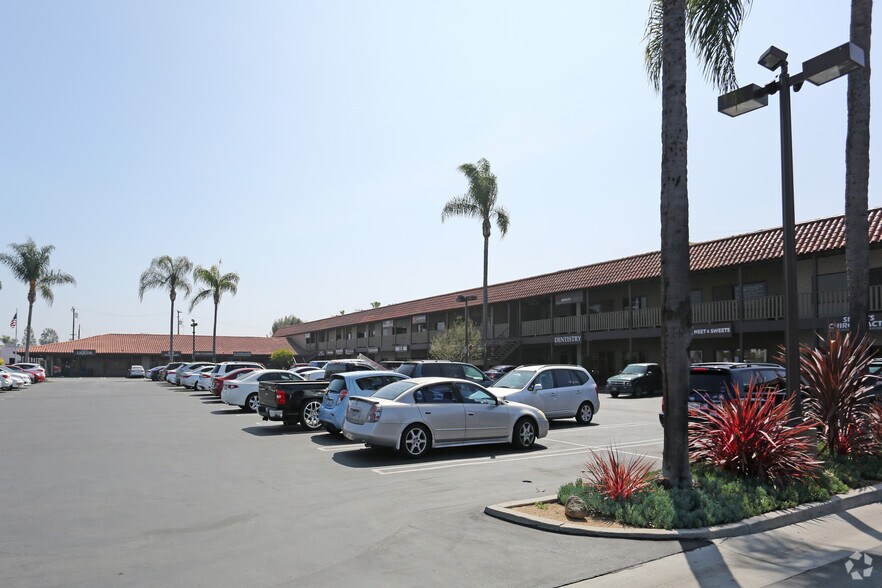 More Photos Of 1525 Mesa Verde Dr E, Costa Mesa Storefront Retail Office For Lease