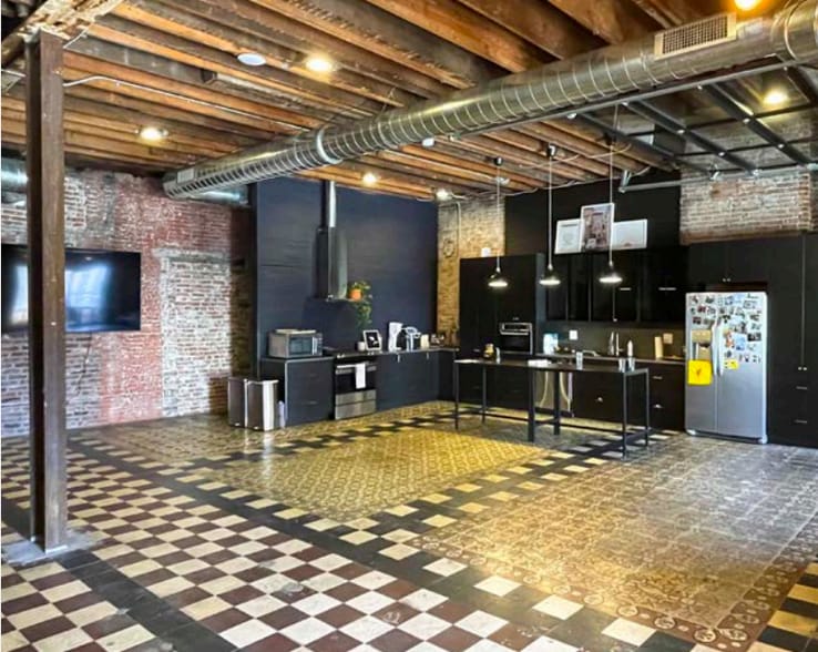 More Photos Of , Saint Louis Office For Sale