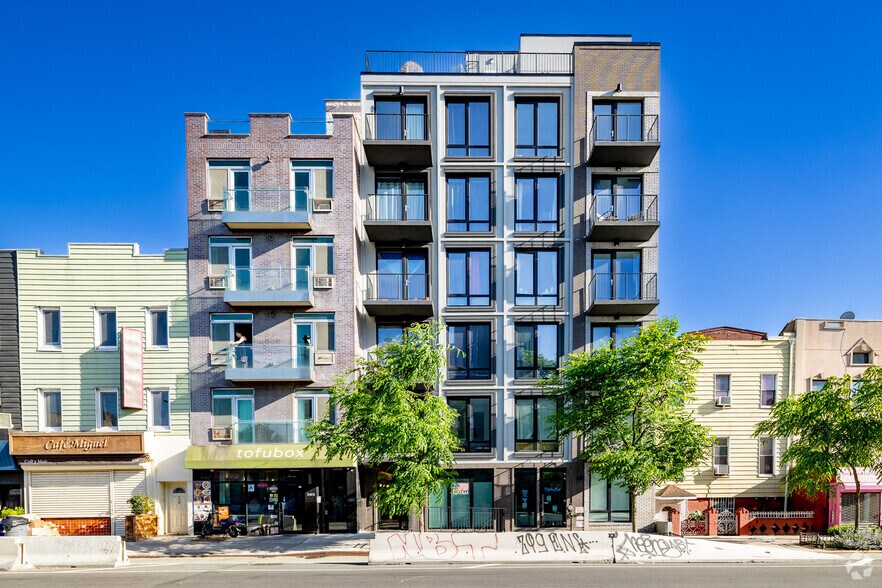 More Photos Of 630 Grand St, Brooklyn Apartments For Sale