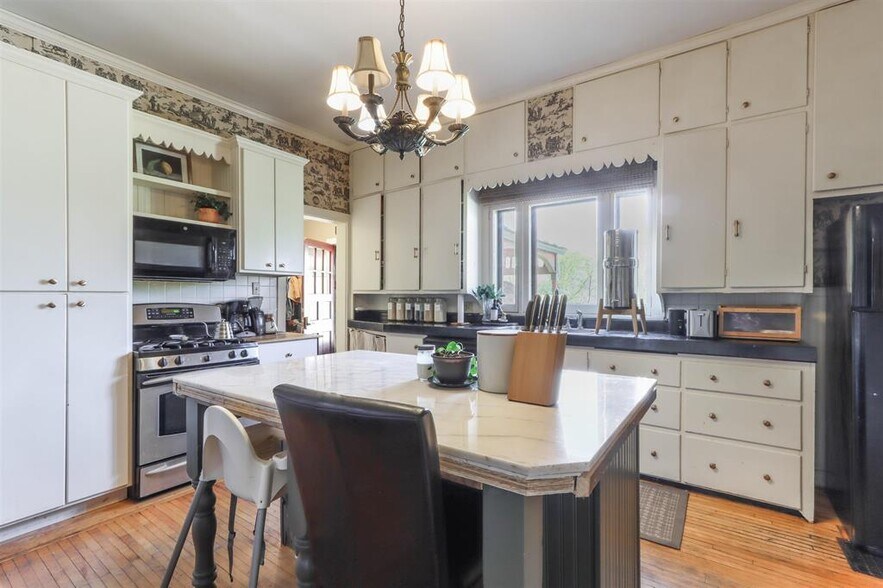 More Photos Of E3192 Apple Tree Ln, Waupaca Hospitality For Sale