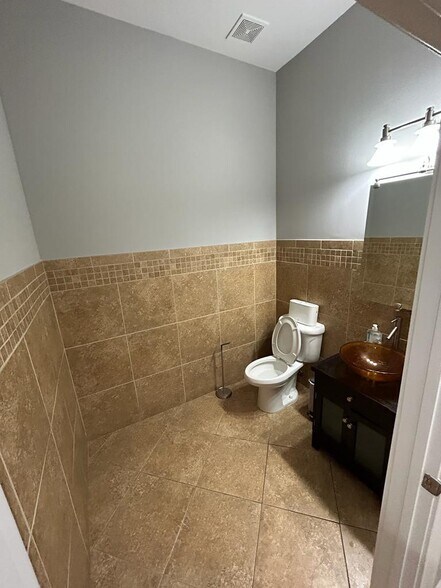 More Photos Of 4485 Tench Rd, Suwanee Office For Sale