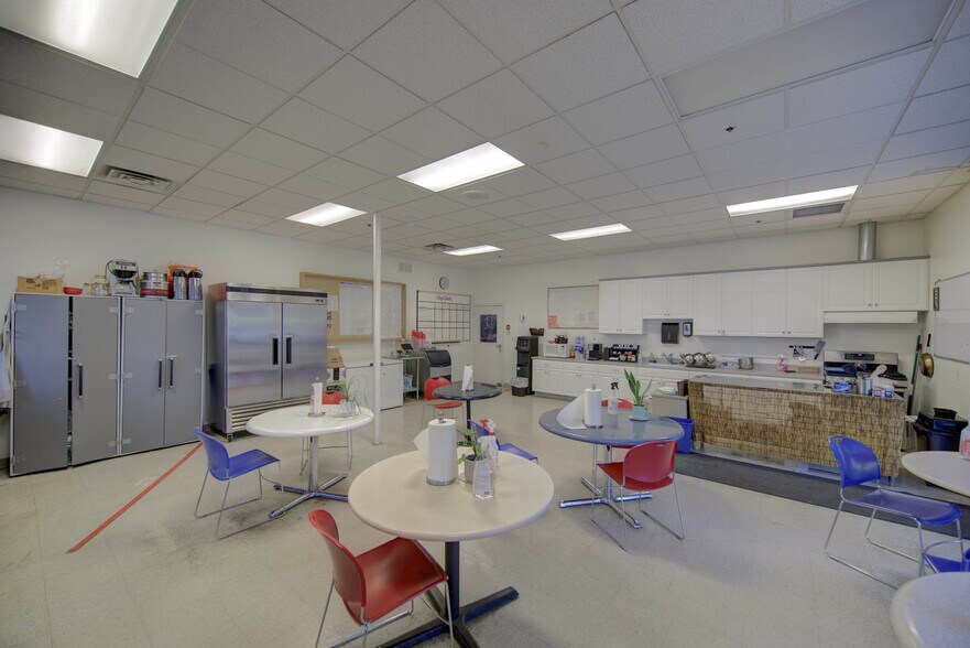 More Photos Of 1065 Marauder St, Chico Manufacturing For Lease