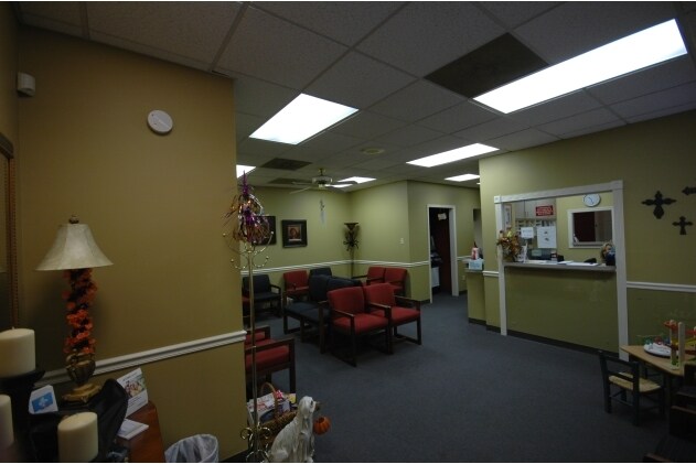 More Photos Of 6555 Stage Rd, Memphis Medical For Lease