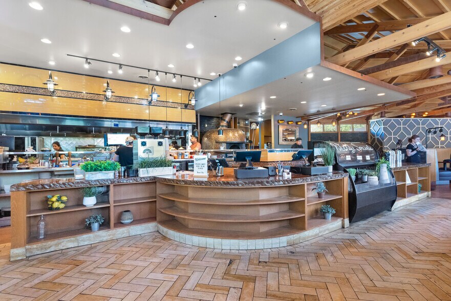 More Photos Of 14886 S Traverse Ridge Rd, Draper Restaurant For Sale