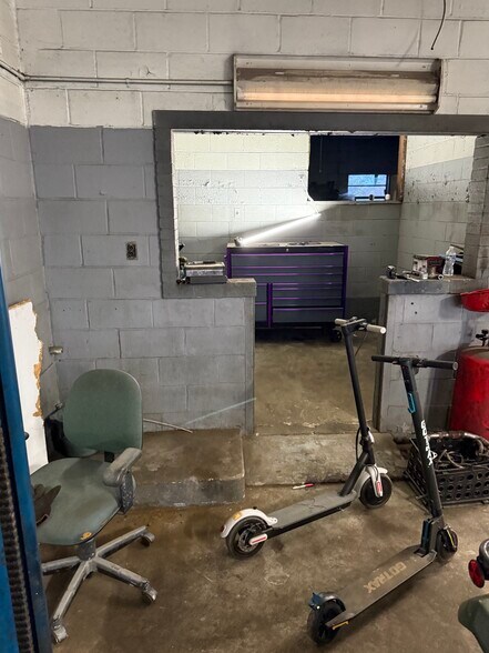 More Photos Of 1101 Sand Bar Ferry rd, Beech Island Auto Repair For Sale