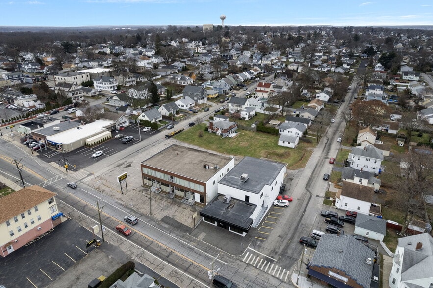 More Photos Of 585 Warren Ave, East Providence Storefront Retail Office For Sale