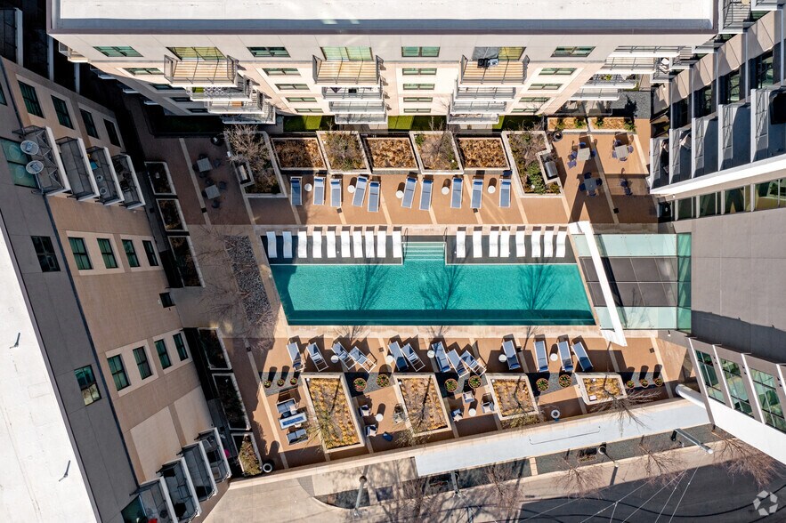 More Photos Of 3200 McKinney Ave, Dallas Multifamily For Sale