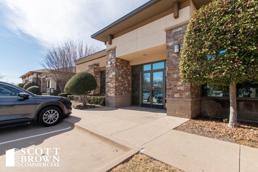 More Photos Of 2700 Village Pky, Highland Village Office For Lease